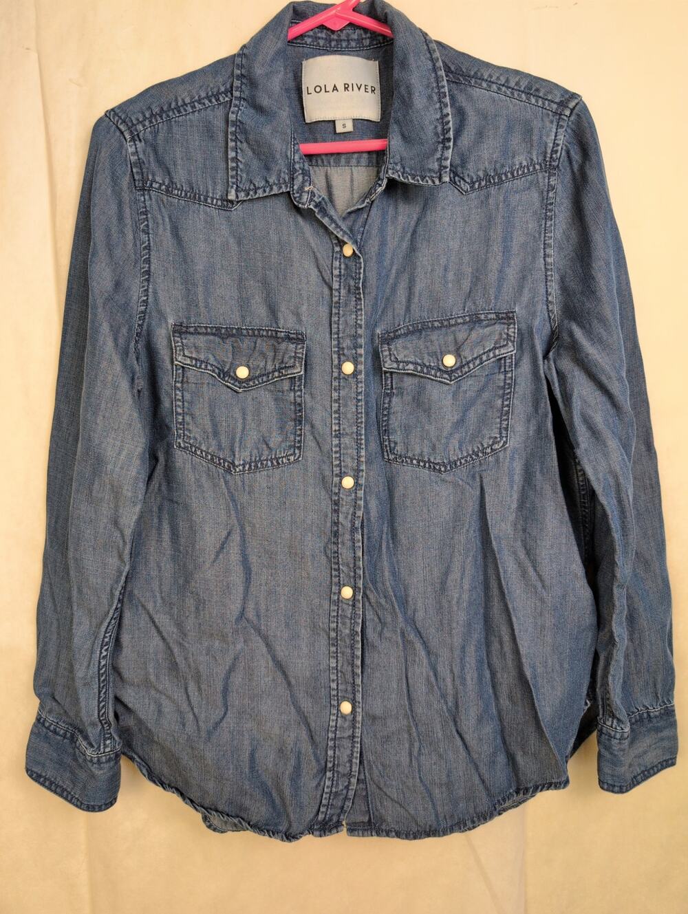 Lola River pearl snap chest pocket chambray shirt Size S Blue Cowgirl Classic